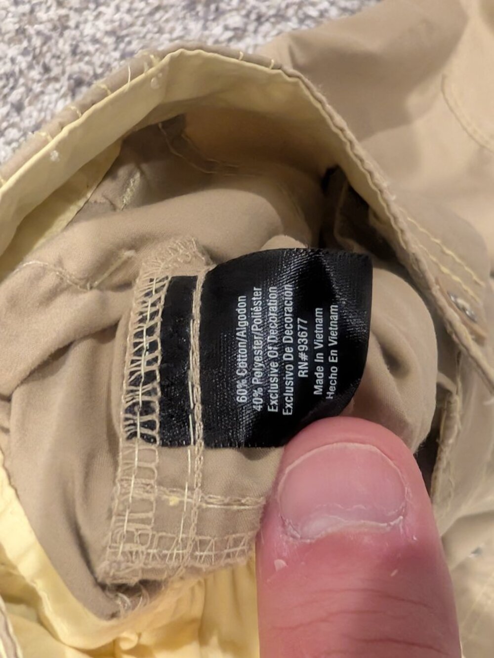 Khaki Cargo Capri Pants - Size Large - Picture 7 of 9